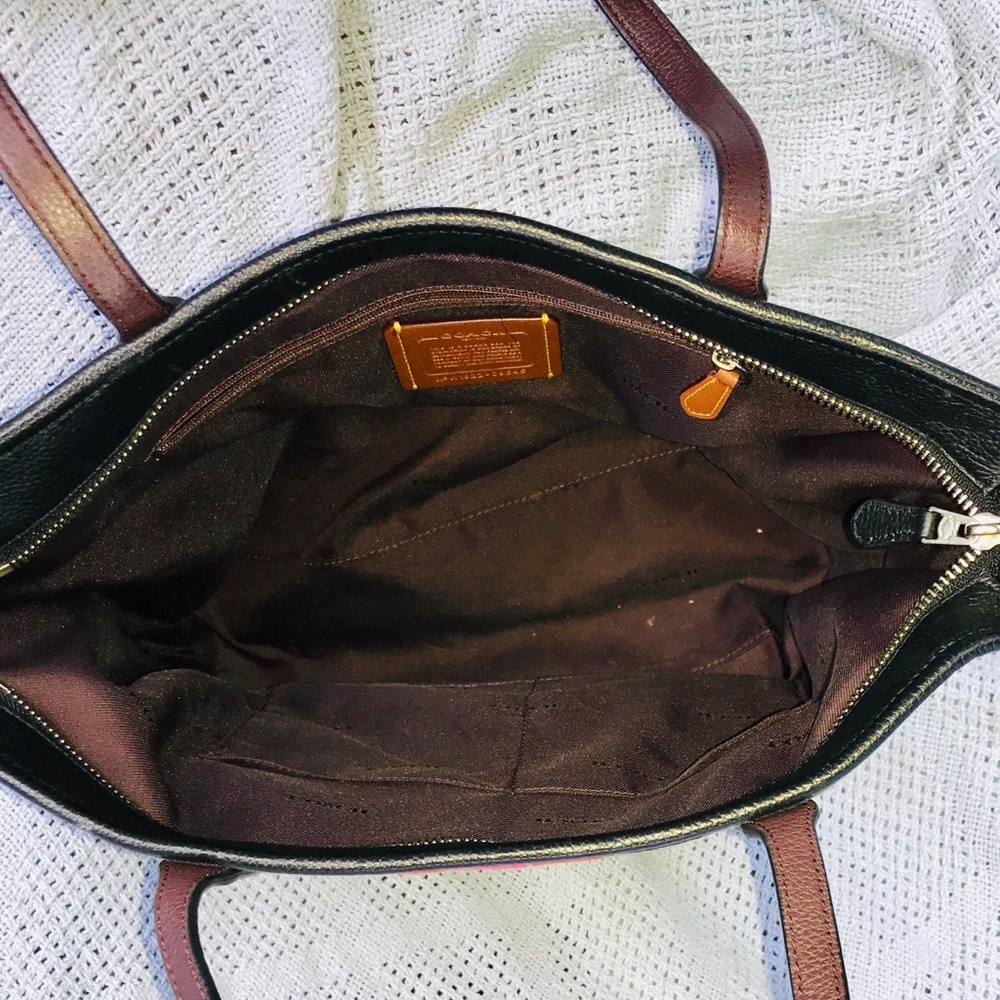 COACH Horse and Carriage Jacquard City Tote (OBO) - Picture 3 of 4